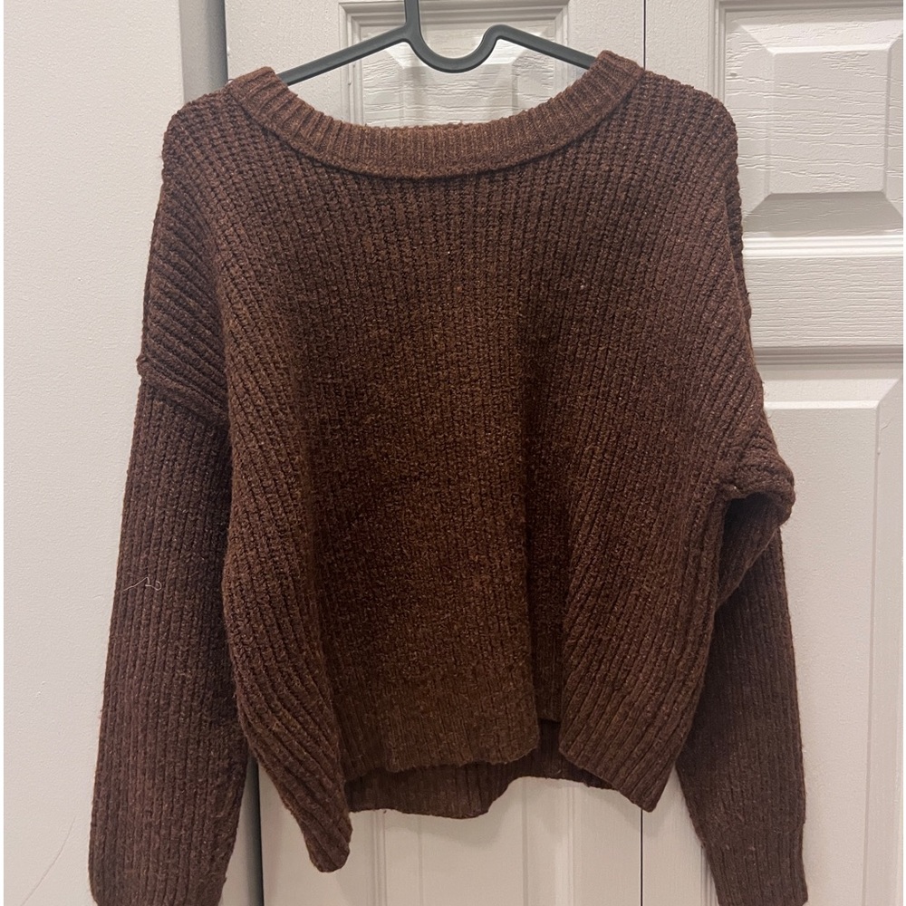 American eagle sweater brown color
